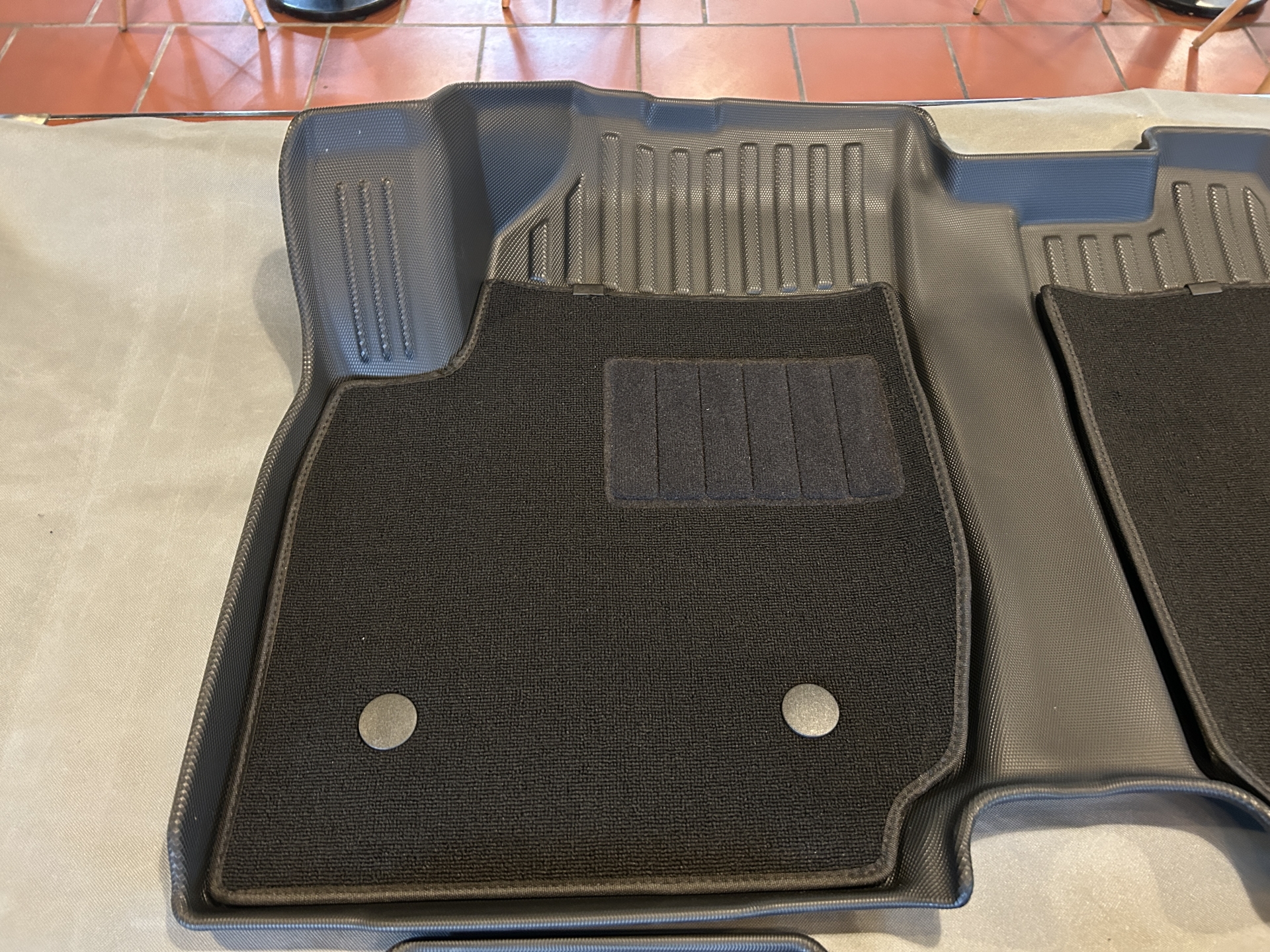 Xevaban.com 214 Giải Phóng là đơn vị chuyên cung cấp đồ chơi bingo, phụ kiện bingo, phụ kiện oto, đồ chơi oto, xevaban, 214 giải phóng, thảm sàn tpe bingo, thảm tpe bingo, thảm lót sàn bingo, thảm cốp bingo.