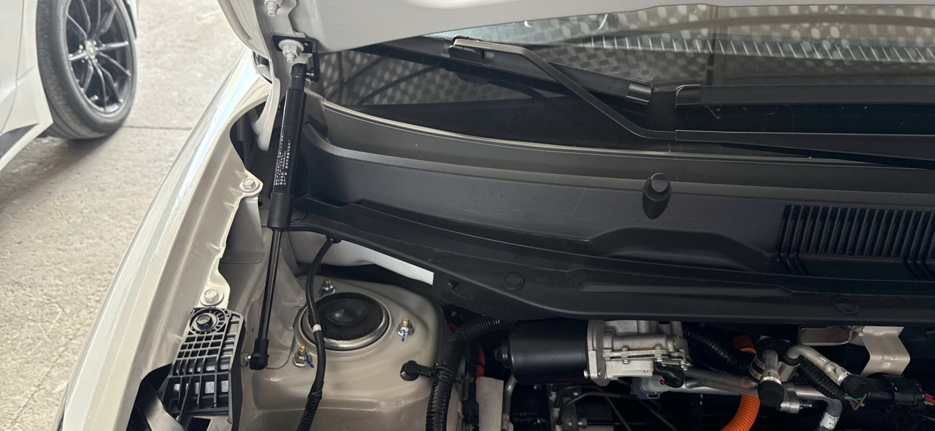 Xevaban.com 214 Giải Phóng là đơn vị chuyên cung cấp đồ chơi bingo, phụ kiện bingo, phụ kiện oto, đồ chơi oto, xevaban, 214 giải phóng, thanh thuỷ lực capo bingo, độ nắp capo bingo, thanh thuỷ lực nắp capo bingo.