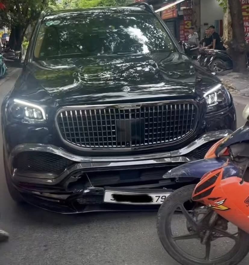 Bảo hiểm ô tô, Bảo hiểm thân vỏ ô tô, Emily xevaban, Bảo hiểm bắt buộc, Mua bảo hiểm ô tô, tư vấn bảo hiểm miễn phí, đòi quyền lợi bảo hiểm miễn phí, Xe máy không có tiền đền, Xe máy bỏ trốn, Va chạm với maybach