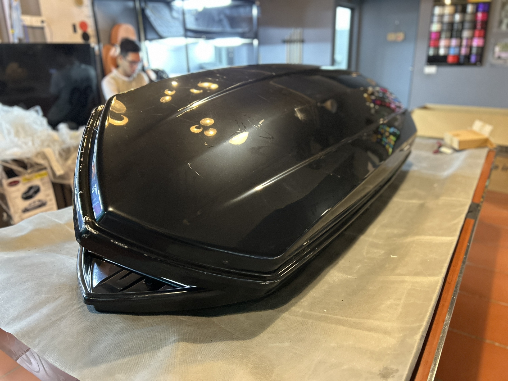 Xevaban.com ở 214 Giải Phóng là đơn vị chuyên cung cấp phụ kiện oto, đồ chơi oto, đồ chơi byd sealion 6, phụ kiện byd sealion 6, xevaban, 214 giải phóng, cốp nóc phi thuyền byd m6, giá nóc phi thuyền byd m6, hộp đồ trên nóc byd m6.