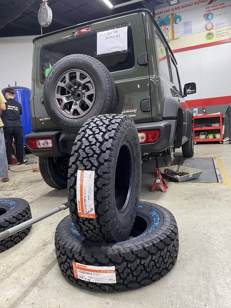 Xevaban.com ở 214 Giải Phóng là đơn vị chuyên cung cấp phụ kiện oto, đồ chơi suzuki jimny, phụ kiện suzuki jimny, xevaban, 214 giải phóng, Lốp cho Suzuki Jimny, Lốp BFGOODRICH cho Suzuki Jimny, Lốp jimny