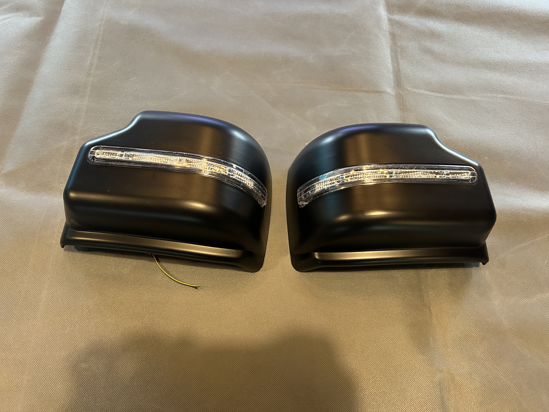 Xevaban.com ở 214 Giải Phóng là đơn vị chuyên cung cấp phụ kiện oto, đồ chơi suzuki jimny, phụ kiện suzuki jimny, xevaban, 214 giải phóng, Ốp gương cho Suzuki Jimny, ốp gương tích hợp xi nhan cho suzuki jimny, ốp gương jimny