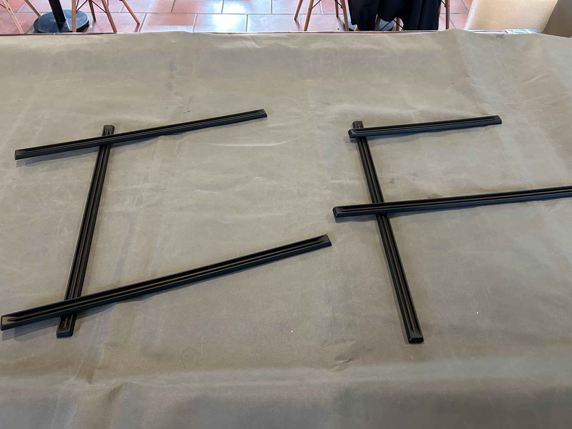 Xevaban.com ở 214 Giải Phóng là đơn vị chuyên cung cấp phụ kiện oto, đồ chơi suzuki jimny, phụ kiện suzuki jimny, Bộ ốp viền cửa xe cho Suzuki JImny, ốp viền jimny, nẹp viền jimny