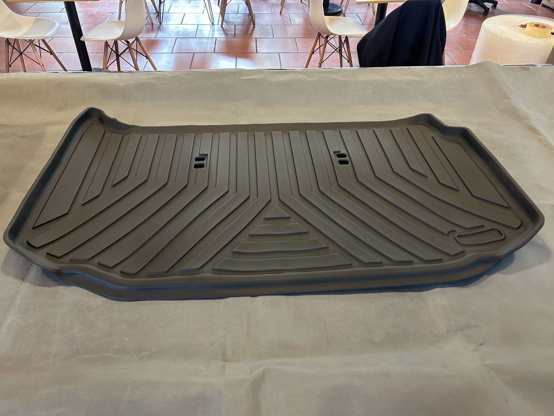 Xevaban.com ở 214 Giải Phóng là đơn vị chuyên cung cấp phụ kiện oto, đồ chơi suzuki jimny, phụ kiện suzuki jimny, xevaban, 214 giải phóng, thảm cốp cho suzuki jimny, thảm cốp vải suzuki jimny, thảm cốp PE suzuki jimny.