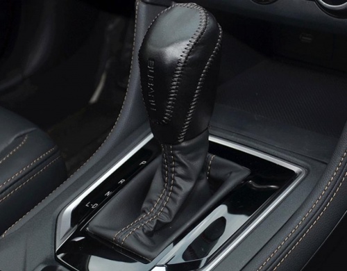 Bao da cần số Subaru Forester 2018- 2020-Bao da cần số nhiều màu Subaru Forester 2018- 2020-Bao da cần số màu cam Subaru Forester 2018- 2020