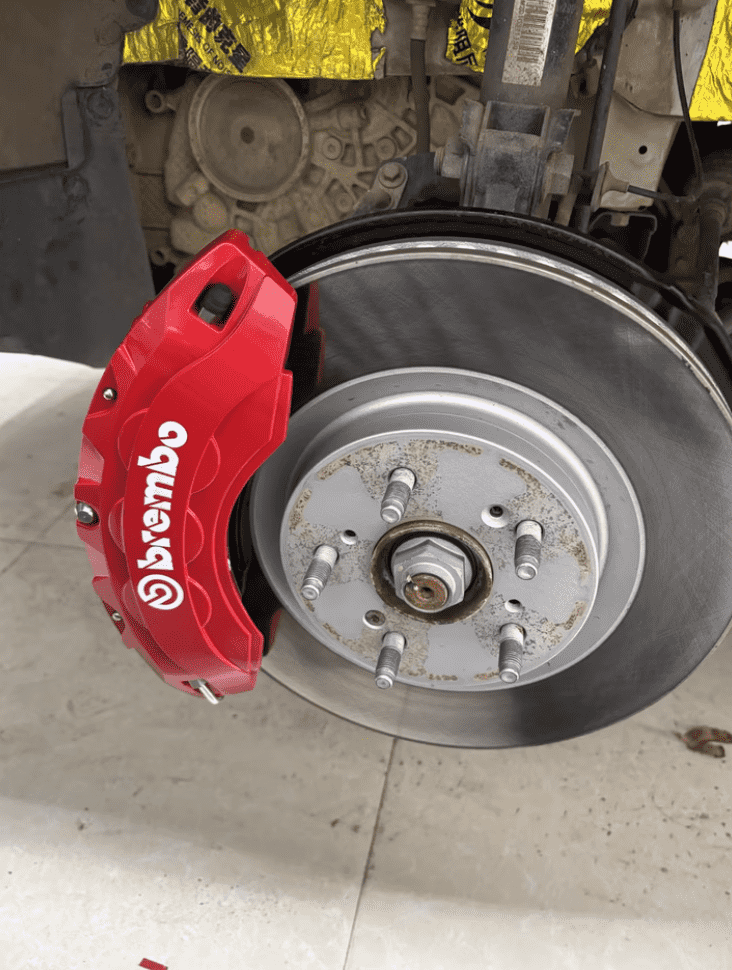 Xevaban.com ở 214 Giải Ph&oacute;ng l&agrave; đơn vị chuy&ecirc;n cung cấp phụ kiện oto, đồ chơi oto, phụ t&ugrave;ng oto, phụ kiện tank 300, đồ chơi tank 300,&nbsp;xevaban, 214 giải ph&oacute;ng, ốp phanh tank 300, ốp m&aacute; phanh tank 300, ốp phanh đĩa tank 300, trang tr&iacute; phanh đĩa tank 300.