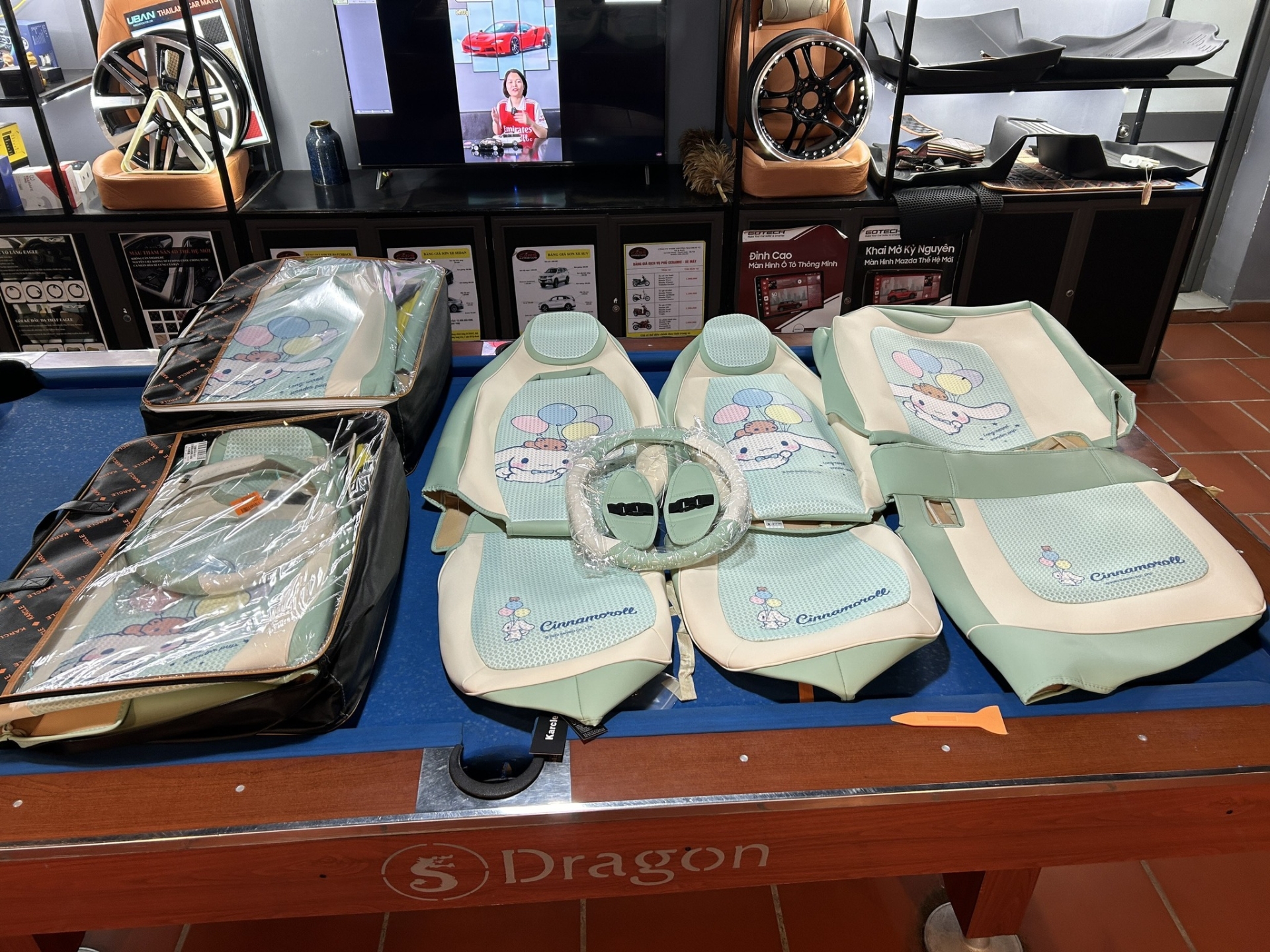 Xevaban.com ở 214 Giải Phóng là đơn vị chuyên cung cấp phụ kiện oto, đồ chơi oto, đồ chơi wuling, phụ kiện wuling, xevaban, 214 giải phóng, bọc ghế xe điện wuling, bọc ghế Wuling, bọc ghế xe điện, bọc ghế da.