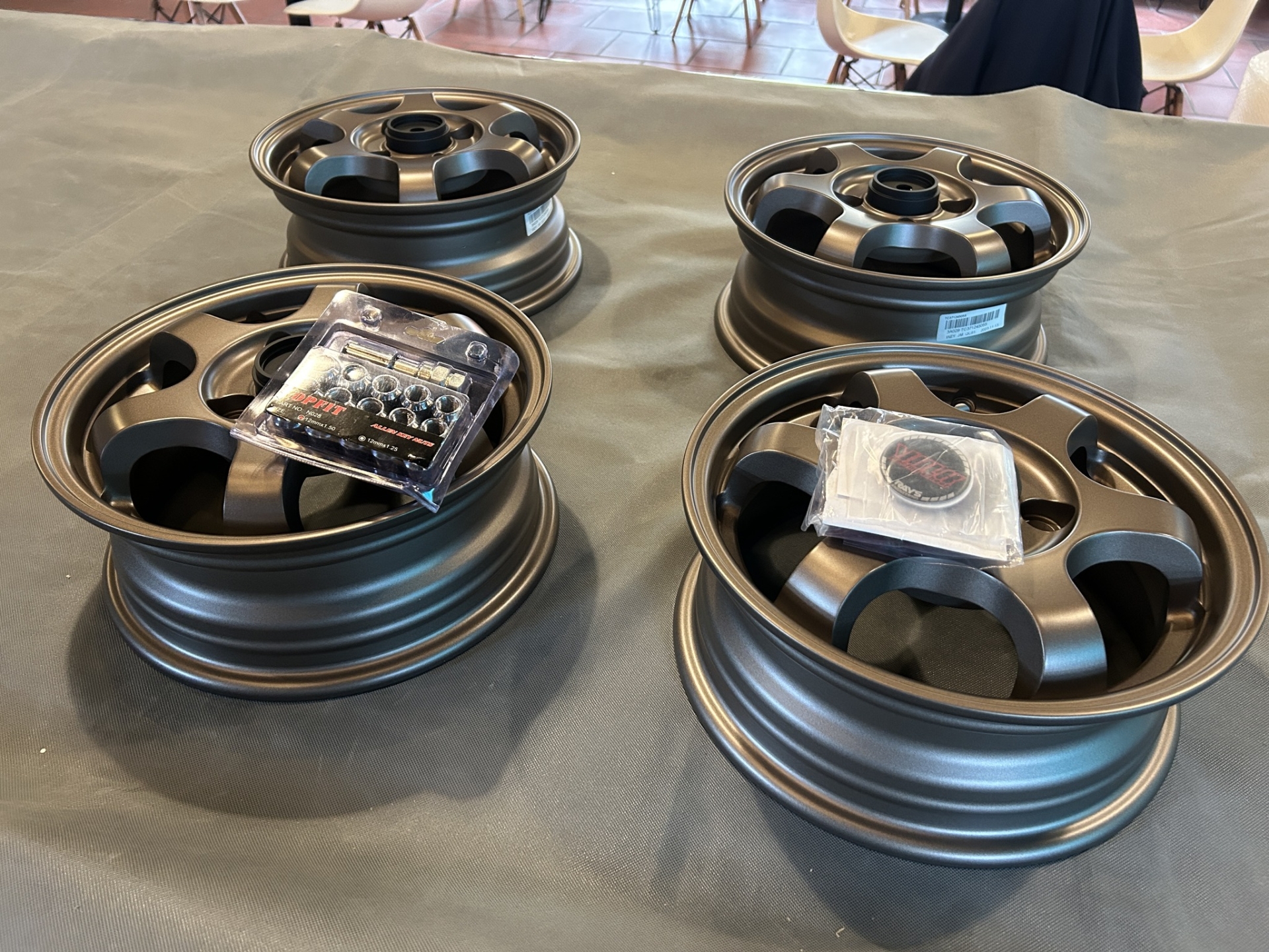 Xevaban.com ở 214 Giải Phóng là đơn vị chuyên cung cấp phụ kiện oto, đồ chơi oto, đồ chơi wuling, phụ kiện wuling, xevaban, 214 giải phóng, mâm xe wuling, lazang wuling, mâm độ wuling, lazang độ wuling.