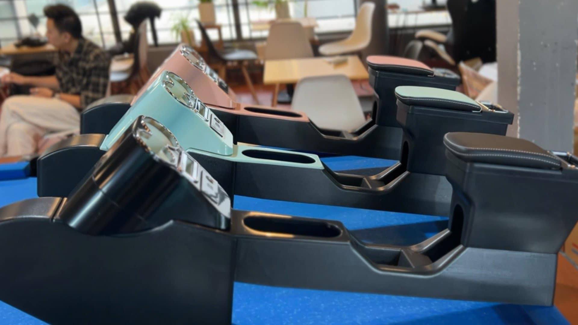 Xevaban.com ở 214 Giải Phóng là đơn vị chuyên cung cấp phụ kiện oto, đồ chơi oto, đồ chơi wuling, phụ kiện wuling, xevaban, 214 giải phóng, bộ yên ngựa wuling, bệ tì tay wuling.