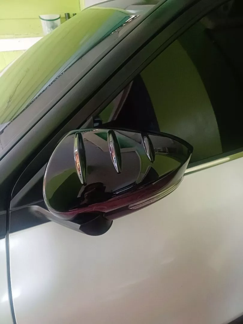 Ốp gương Yaris Cross