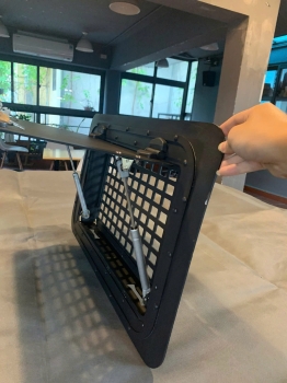 Cửa sổ bên hông cho Suzuki Jimny - Đa năng