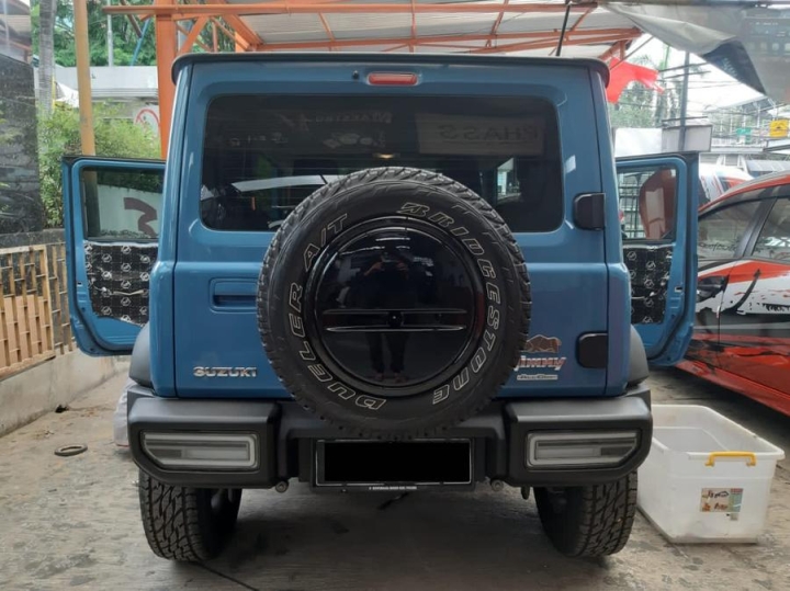 Cover lốp Suzuki Jimny - Loại ốp mặt lazang