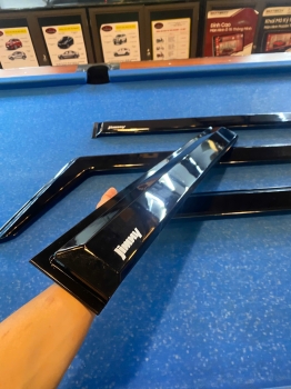 Vè che mưa cho Suzuki Jimny