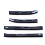 Ốp bậc chân Lynk & Co 03