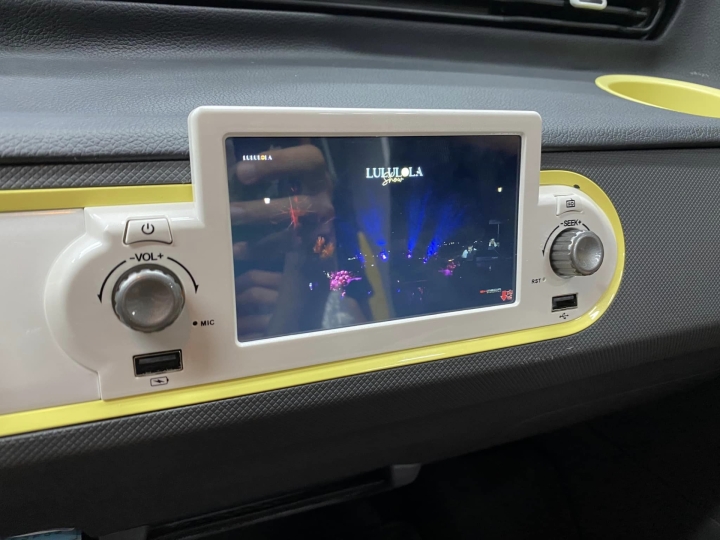 Màn android 5inch + camera lùi cho Wuling