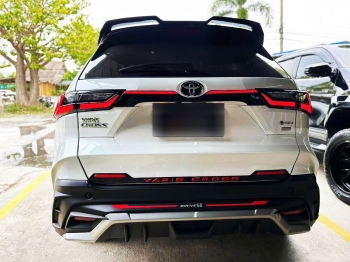 Viền ốp sau Yaris Cross